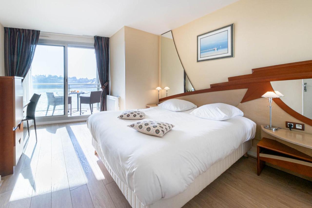 Le Crystal Dinard Plage Exterior photo