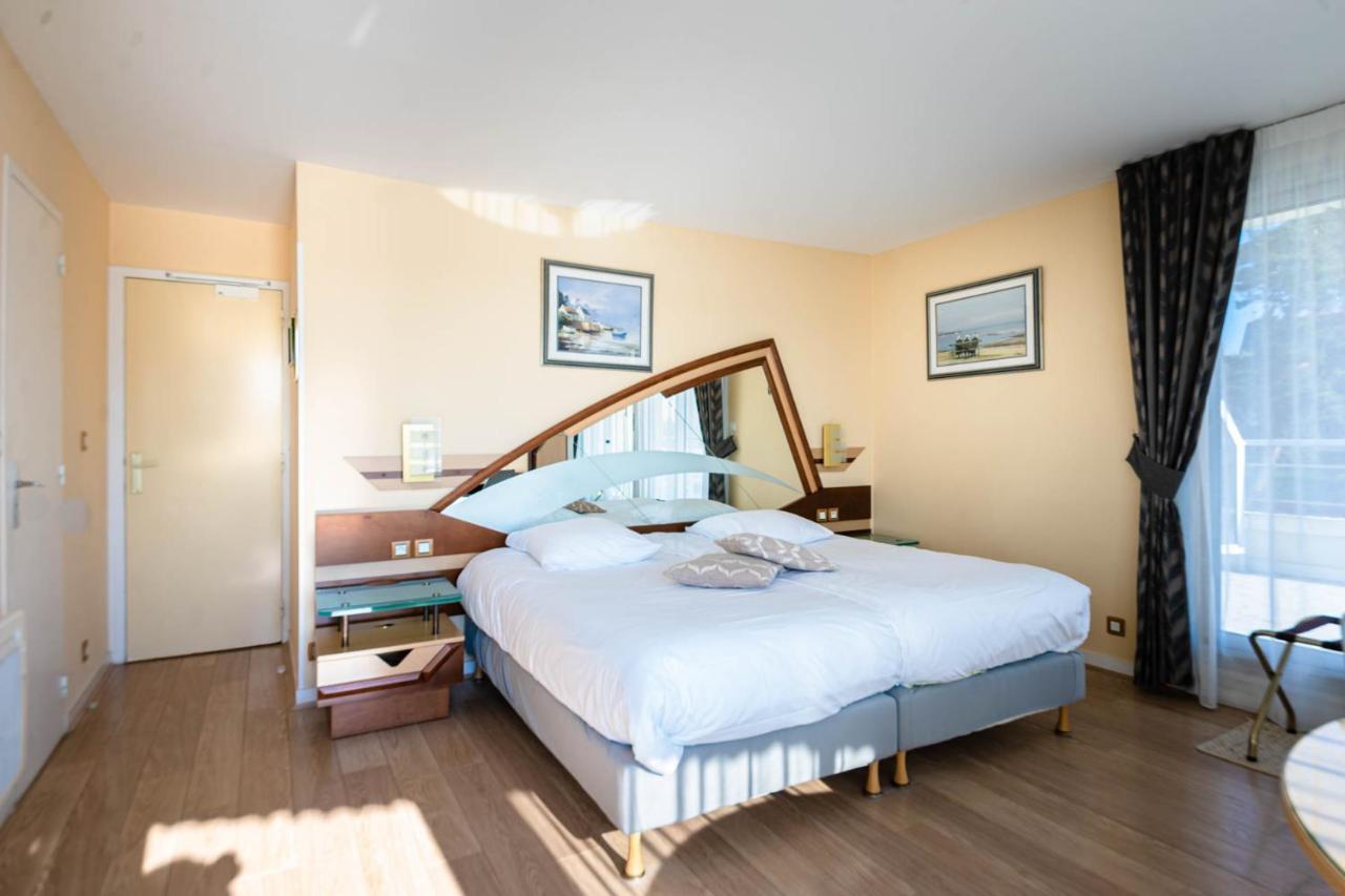 Le Crystal Dinard Plage Exterior photo