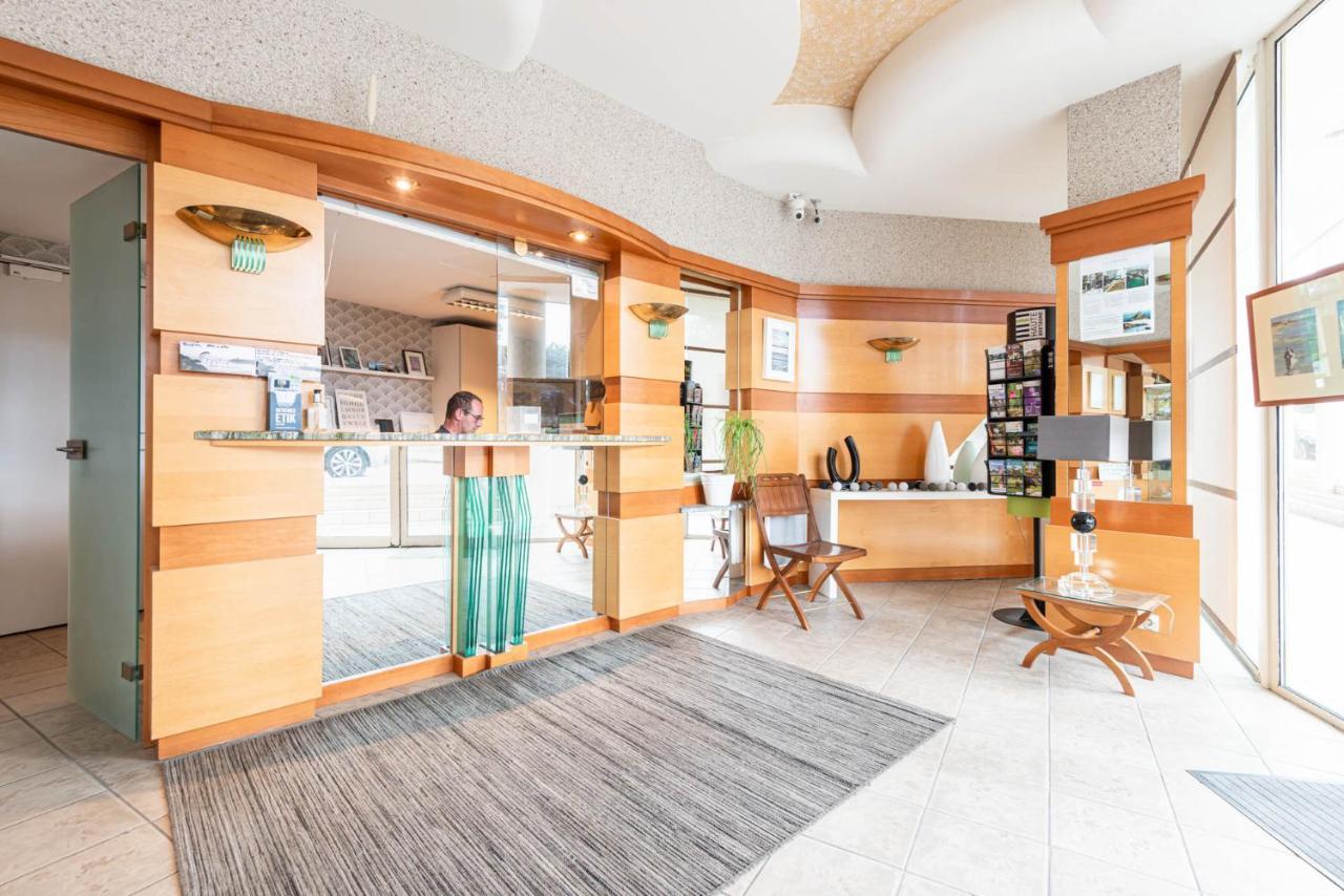 Le Crystal Dinard Plage Exterior photo