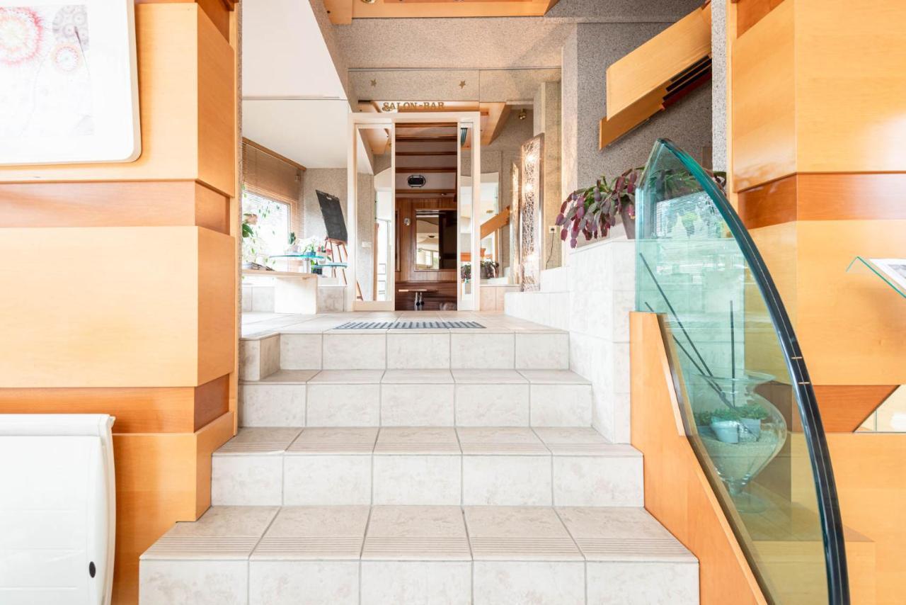Le Crystal Dinard Plage Exterior photo