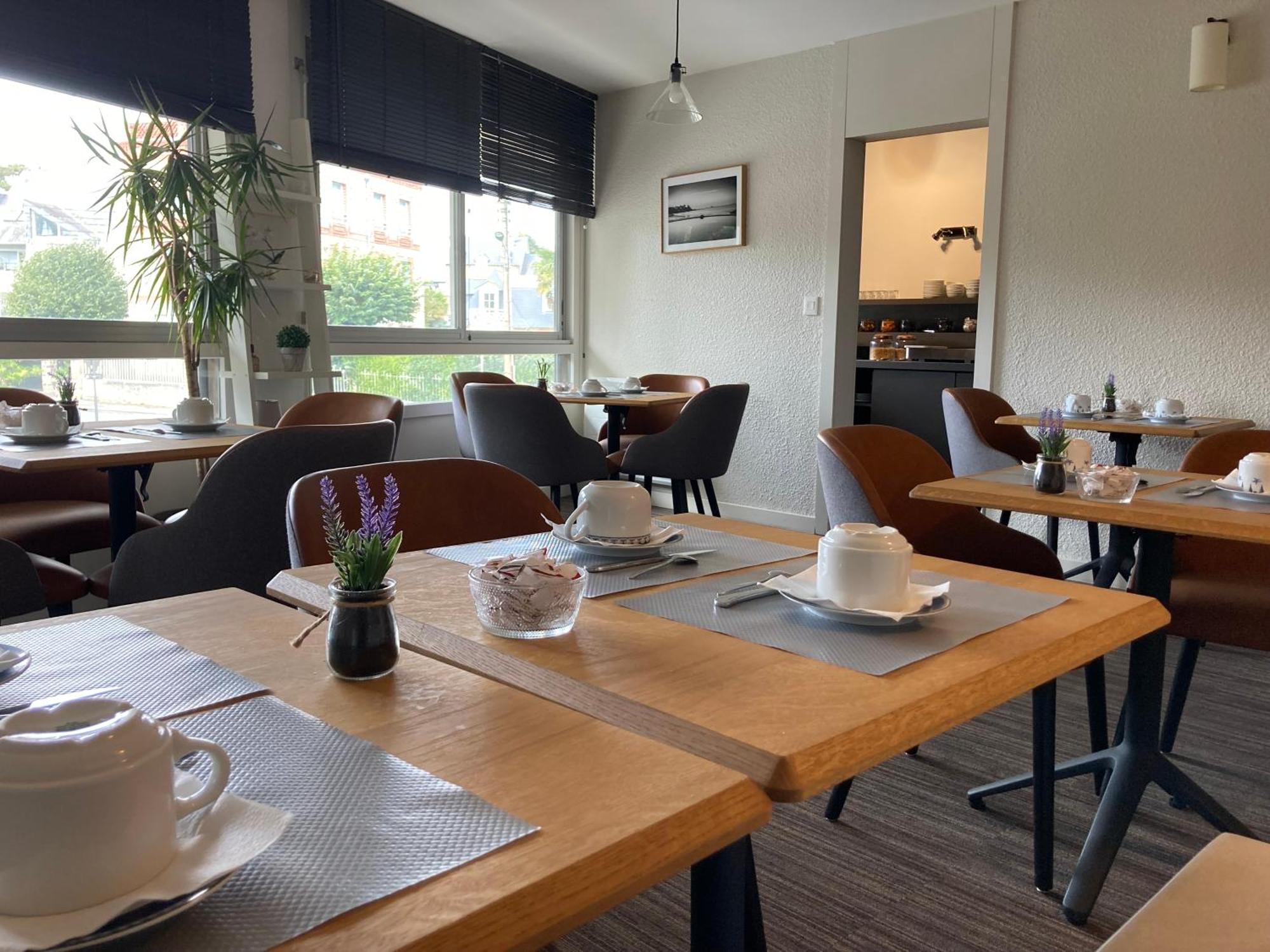 Le Crystal Dinard Plage Exterior photo