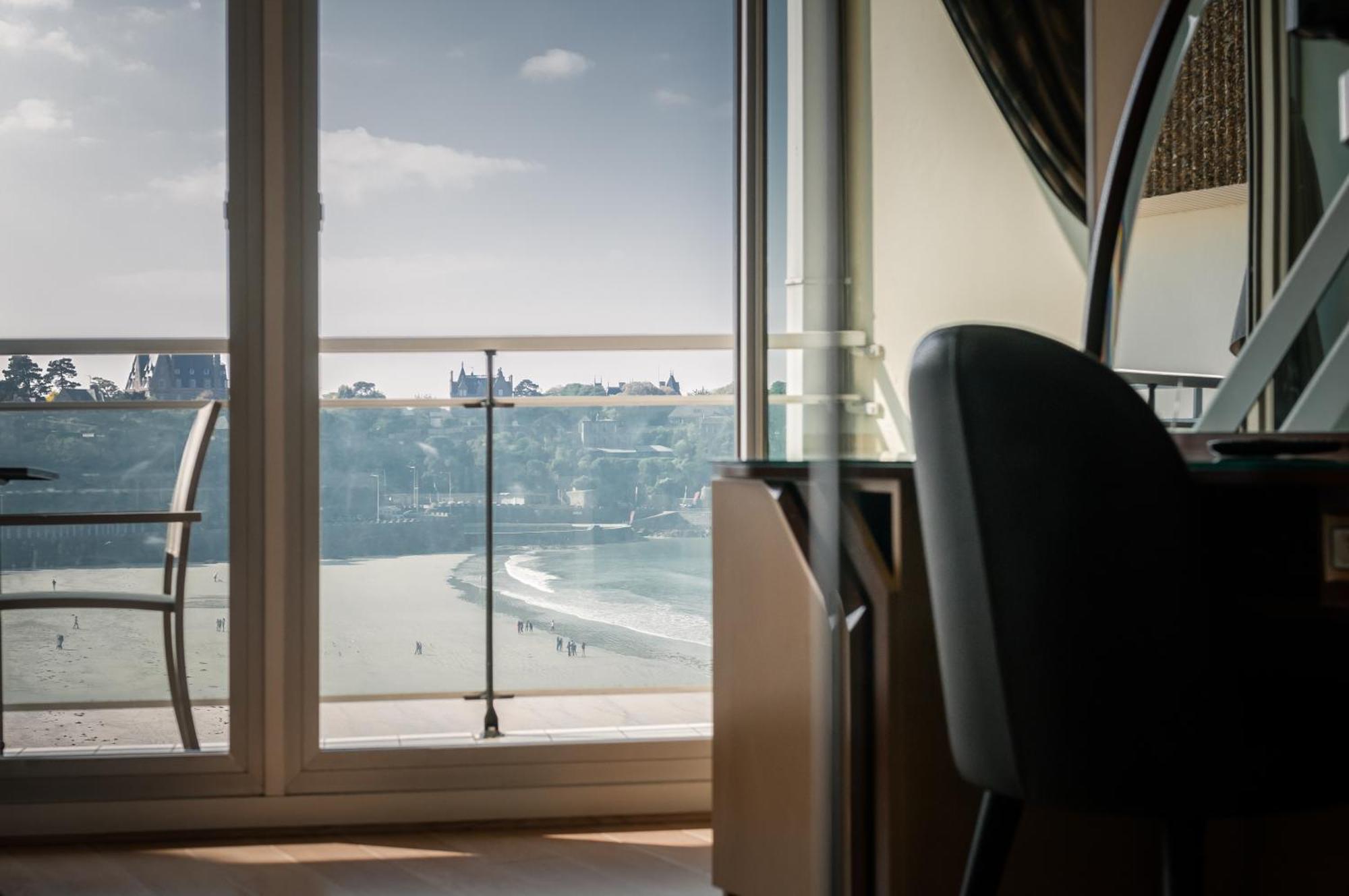 Le Crystal Dinard Plage Exterior photo