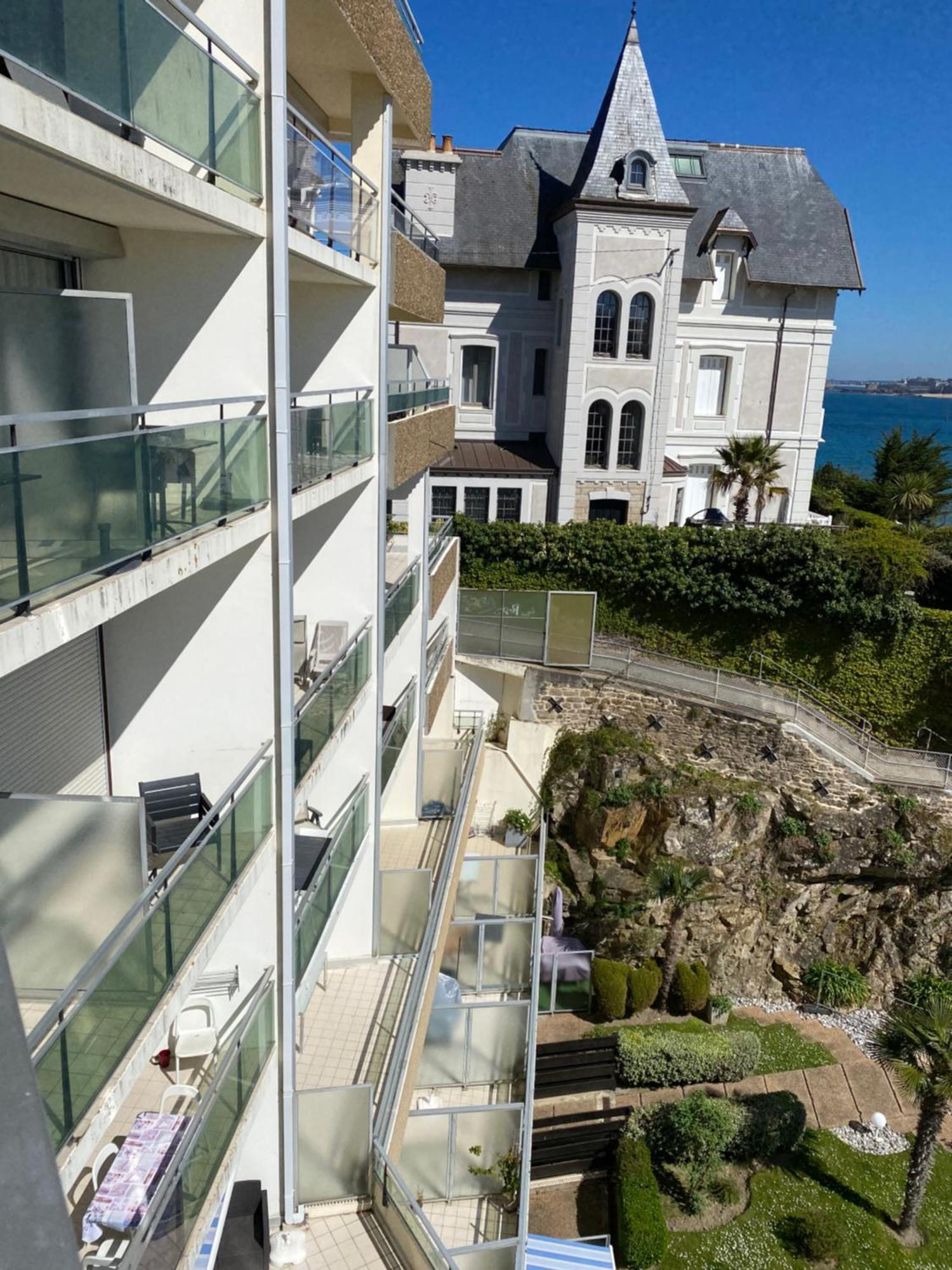 Le Crystal Dinard Plage Exterior photo