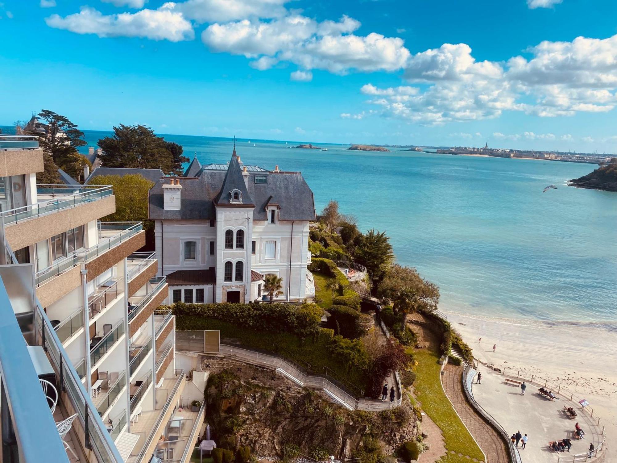 Le Crystal Dinard Plage Exterior photo