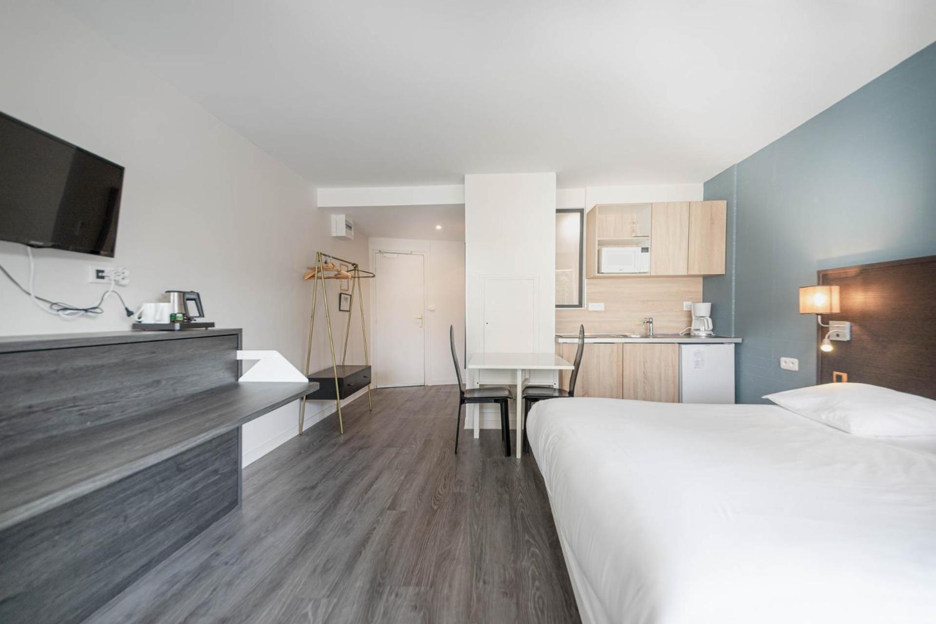 Le Crystal Dinard Plage Exterior photo