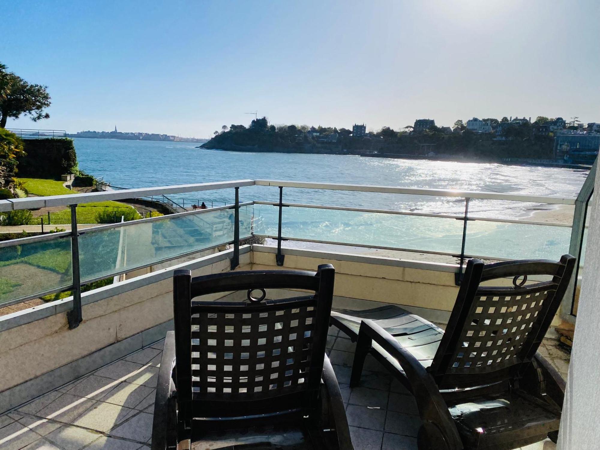 Le Crystal Dinard Plage Exterior photo