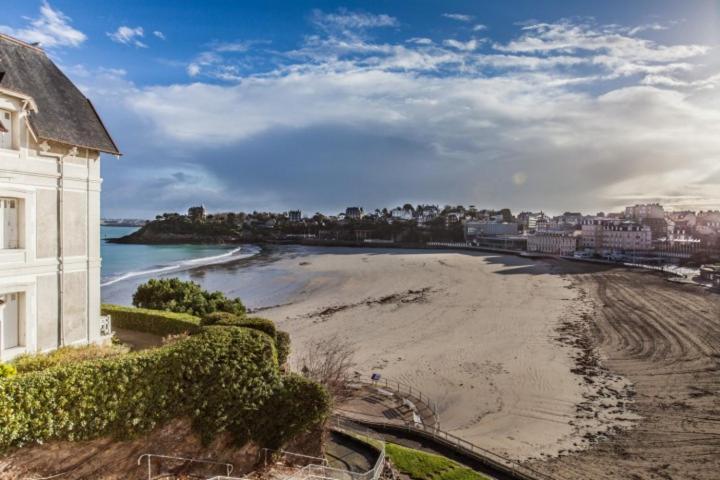 Le Crystal Dinard Plage Exterior photo