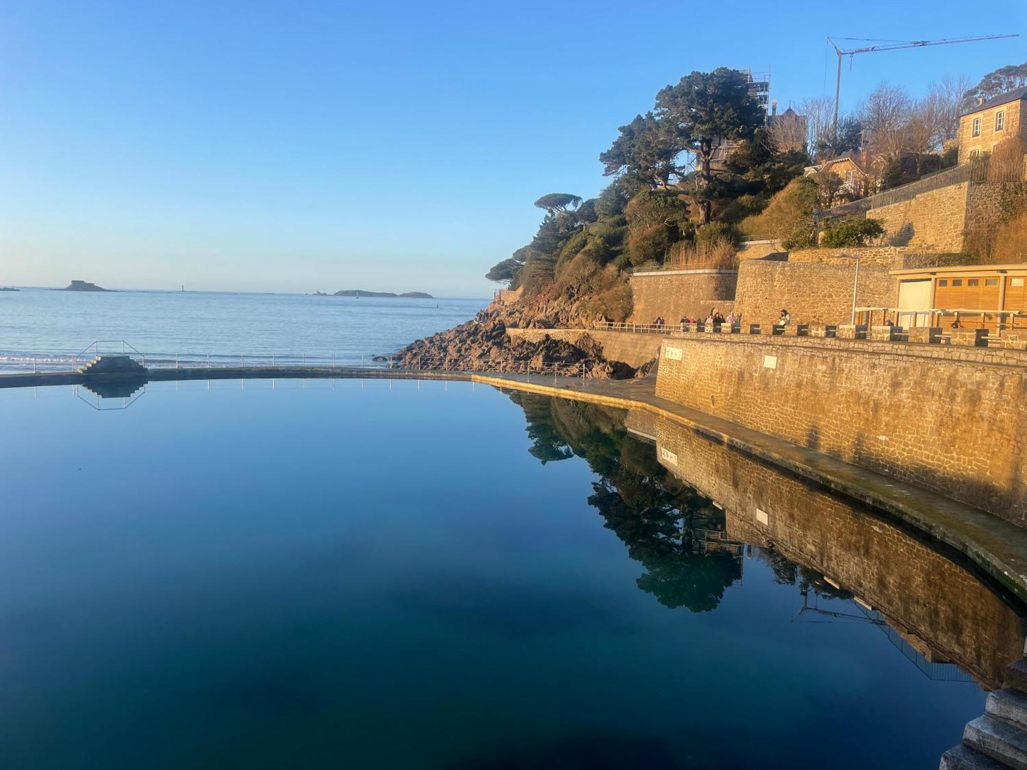 Le Crystal Dinard Plage Exterior photo